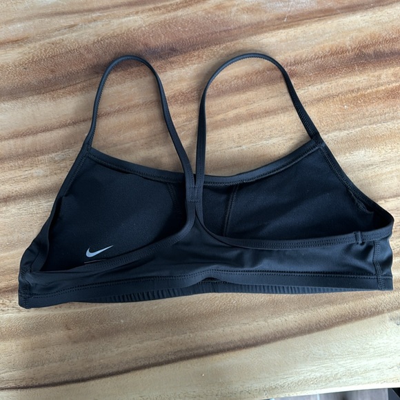 NIKE size M bras - Picture 3 of 3